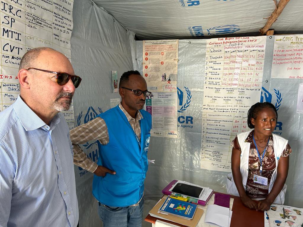 In Shire, I went to see for myself the situation in a camp of Internally Displaced Persons from West Tigray & contested zones. Thanks to @UNHCREthiopia and other partners for the much needed work they do, notably with #EU support. #IDPs #Ethiopia #Tigray #EuropeanUnion