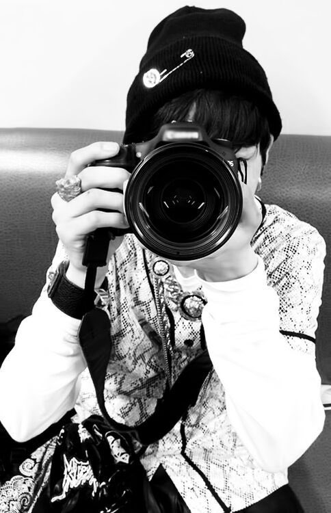 CYPHERS_DDAENG3's tweet photo. My only favorite Fan site ๐ธ
#SUGA #SugaSight
#์๊ฐ์_์์ @BTS_twt https://t.co/SOnuvWCDiy