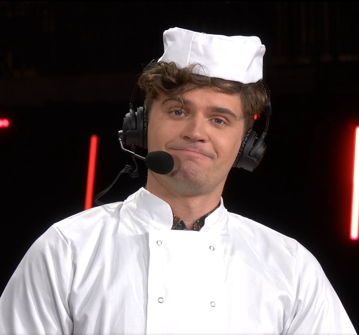 lolesports's tweet photo. out of context #MSI2023 analyst desk https://t.co/8Qb8Nq8LoG