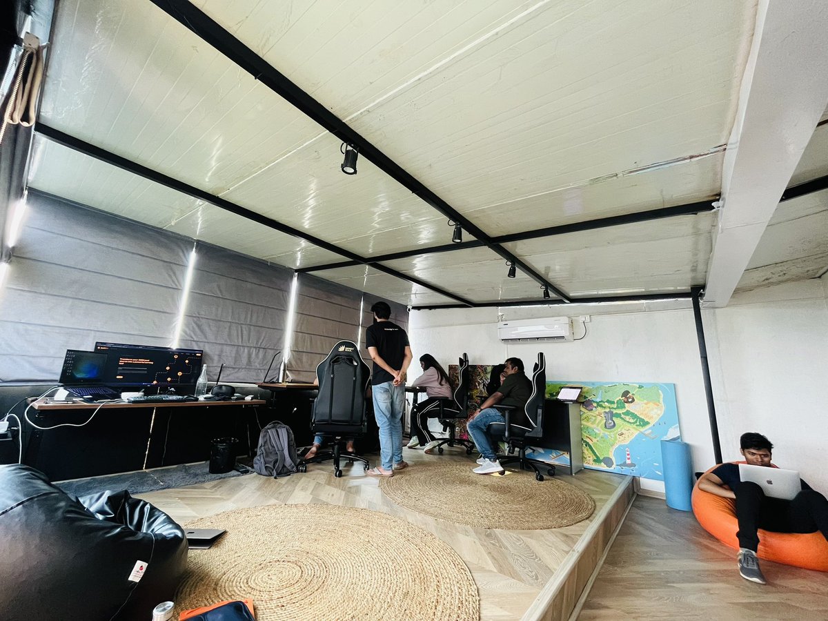 DAOstructXYZ's tweet photo. The #DAOstruct Team : Building, Innovating and collaborating only at @BLRxZo !

What’s up fellas?? https://t.co/OocSlgZRbX