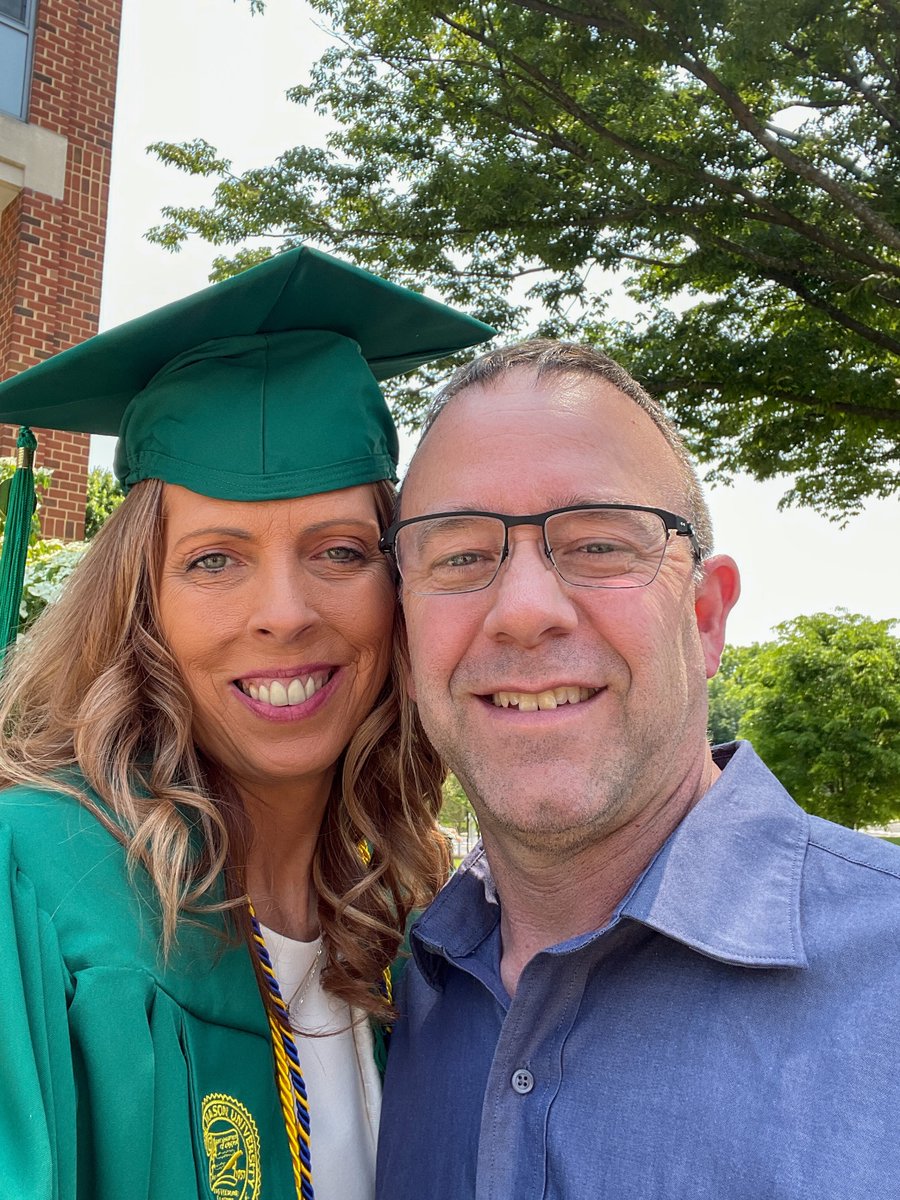 We couldn’t be more proud! Sisc graduated with her Bachelor of Fine Arts in Audio Visual with a concentration in Photography yesterday. #masongrad #georgemason