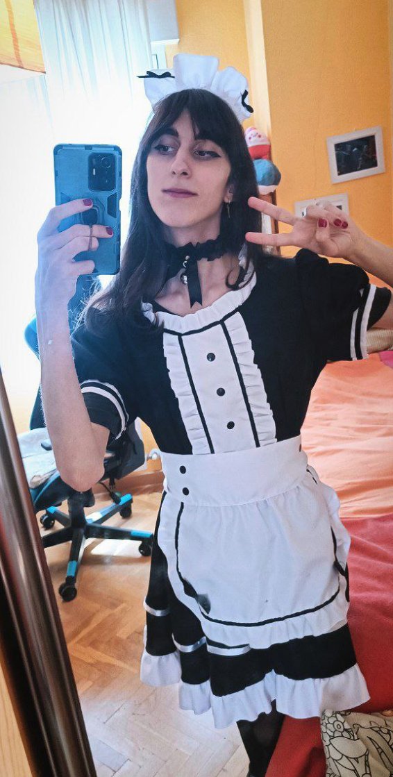 _mayinski's tweet photo. I want to put on the maid dress....
I want to wear it so bad... https://t.co/zY3kNDcAFZ