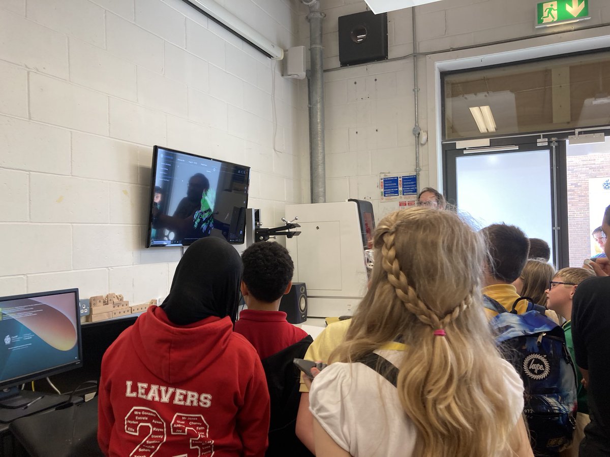 OKeefeV3's tweet photo. Thank you @fablabcardiff for a wonderful afternoon making badges &amp; showing local school children the latest tech! #3Dprinting  @glyncoedprm1 @BrynCelynPrm @GreenwayPrimary @TrowbridgePS @GlanYrAfonPS @Pont_Primary @OakfieldCardiff @penybrynps 
@cardiffmetlearn #cardiffmet #CSAD https://t.co/xCK20qJ6Wb