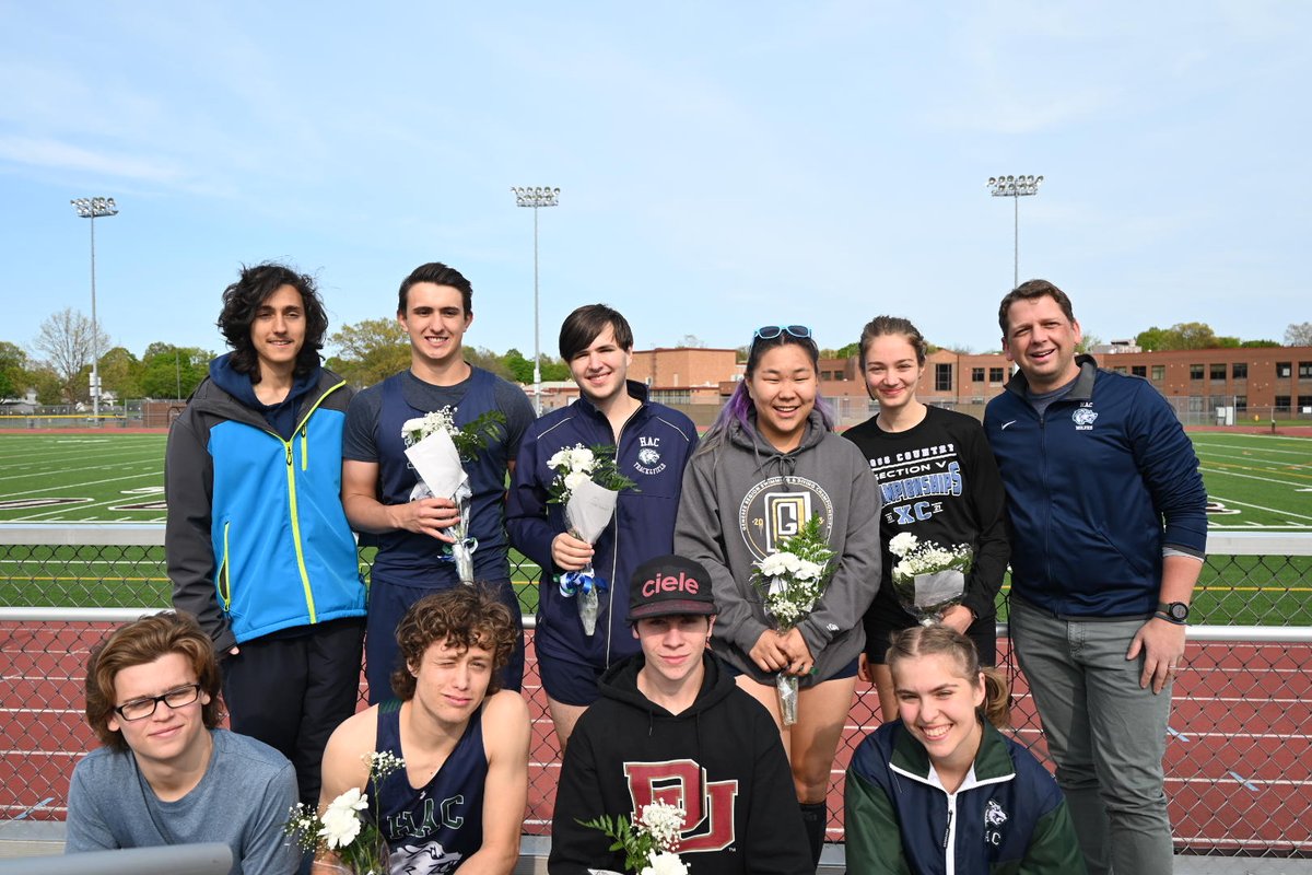 HACAthletics's tweet photo. Best of luck to our #HACtrackandfield team! The Wolves are off to compete at the #WFL Championships @GenevaCSD starting at 5:00 PM today! ๐ฝ๐ช
#GoWolves @SecVTrackField https://t.co/uMFCYfaQuE