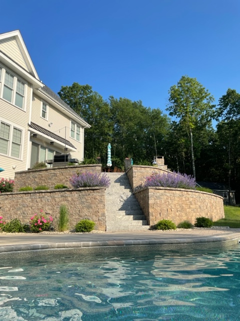 Rocklandscapect's tweet image. Dive right in and make a splash this #summer! 🌞🌊
#poolpatio #pooldecking #outdoorlife #splashtime #rocklandscapect #hardscapedesigns