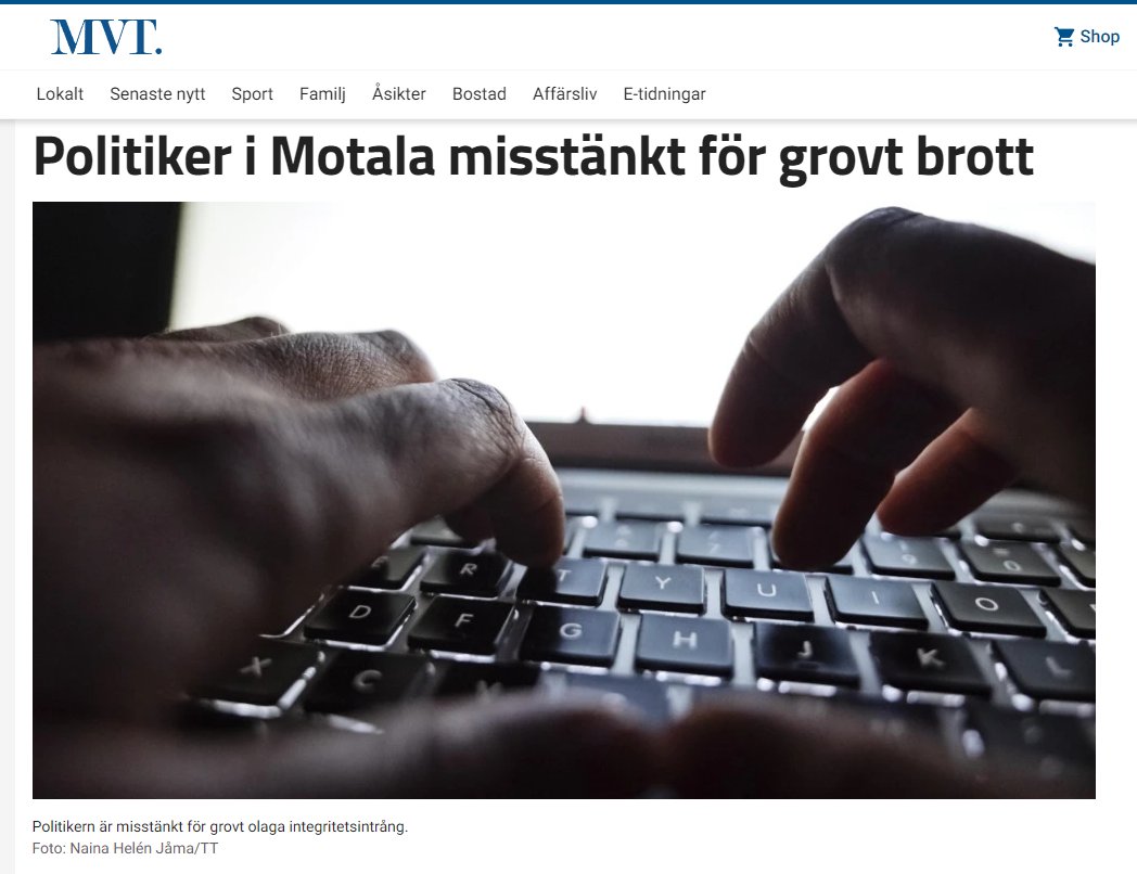 2019: M:s #1 i Motala, Kåre Friberg lägger ned kvinnojour med stöd av SD:s #1, Johnny Karlberg.

2020: Kåre döms till 2,5 års fängelse för våldtäkt och grov kvinnofridskränkning. Johnny stöttar Kåre.

2023: Kåre &amp; Johnny åtalas för att ha spridit sexbilder på våldtäktsoffret.