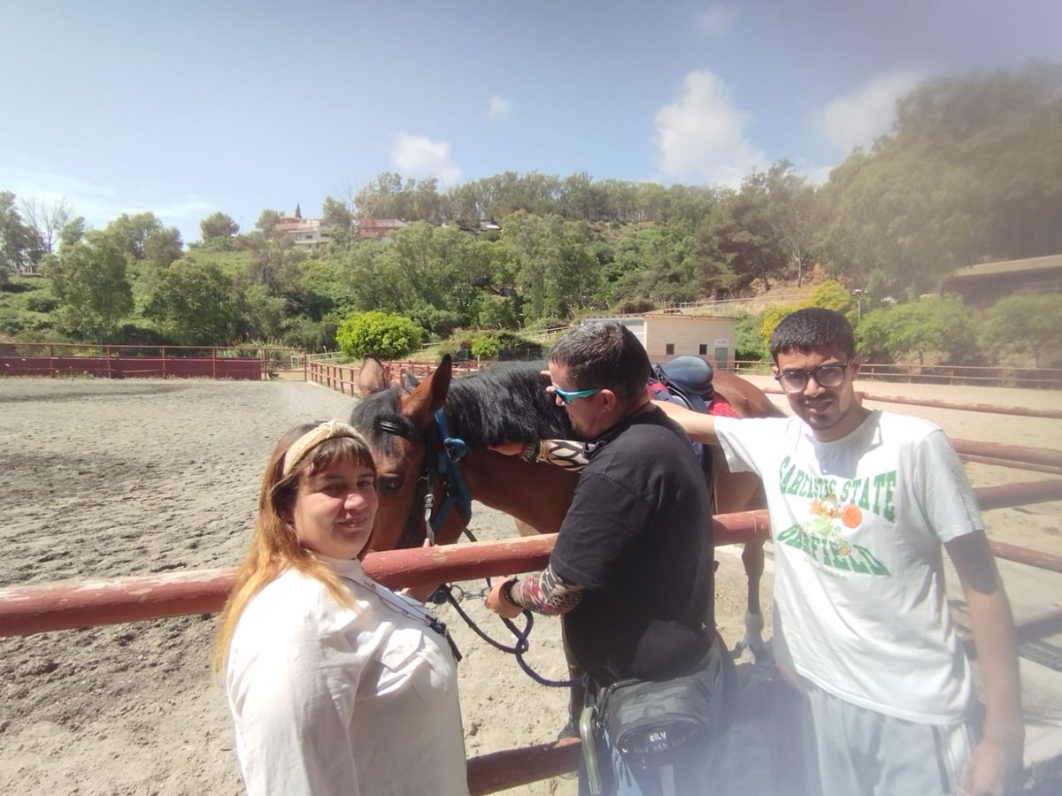 🍀 Sesión de hipoterapia en el Centro Ecuestre de Ceuta 🐴