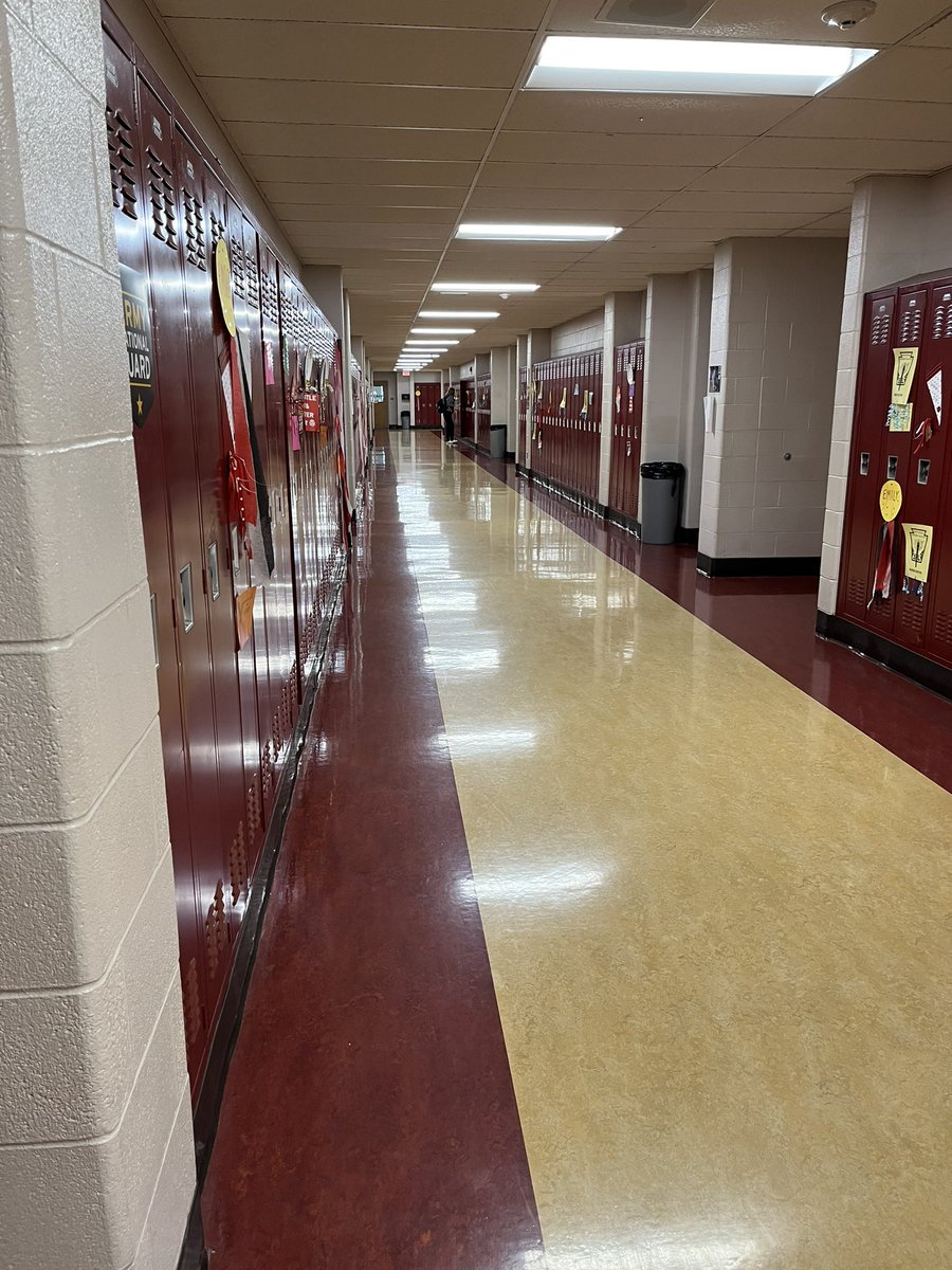 kaishagray's tweet photo. The calm before the storm….
Last Friday of the school year.
First day of final exams.
Let’s do this eagles! https://t.co/HoH3imDjG0