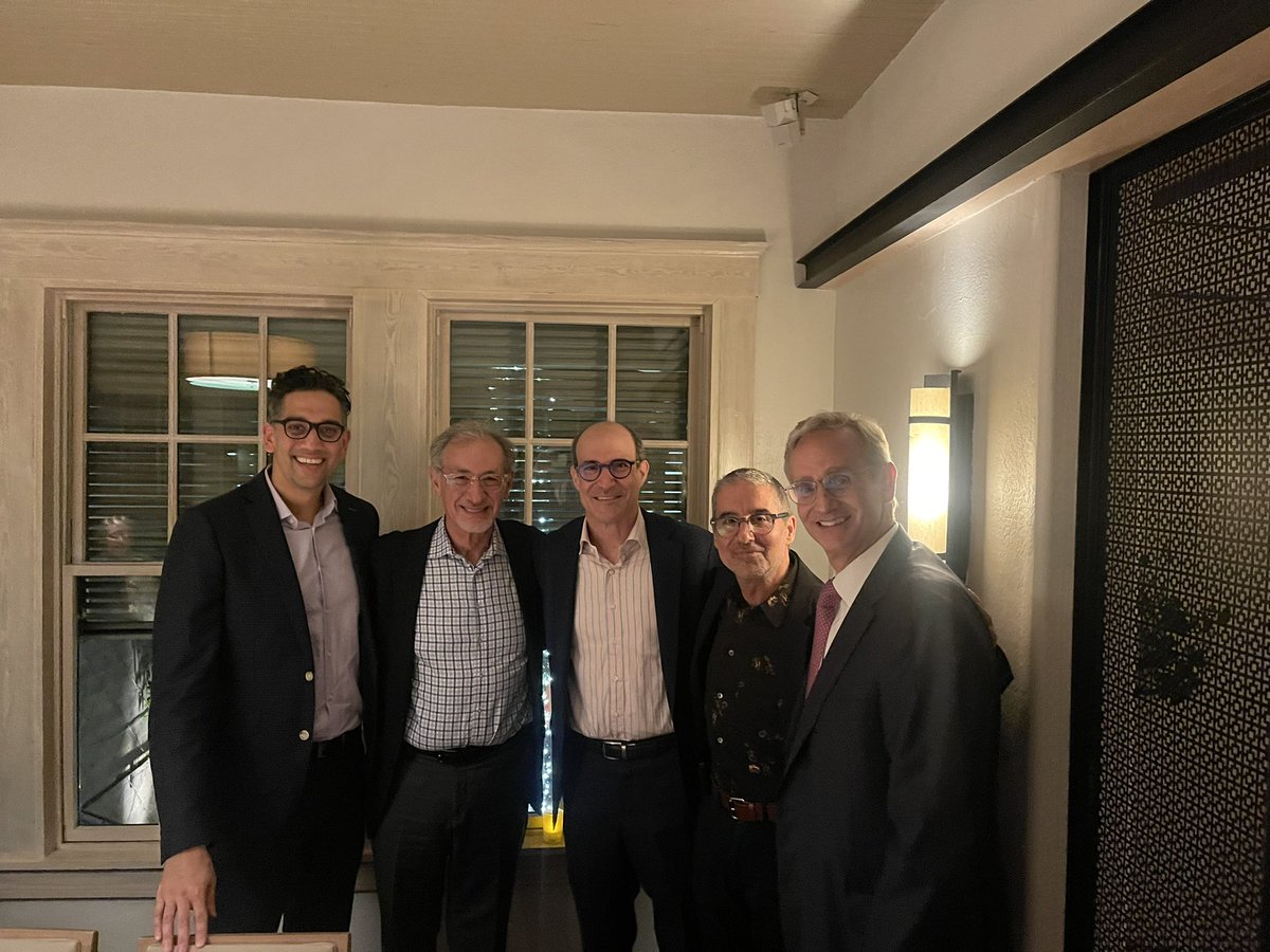 Pop up @NYUneurosurgery alumni reunion in Houston @BCMNeurosurgery @TexasChildrens @MDAndersonNews with @howardweinermd @FrederickLangMD @DrJeffWeinberg. Looking forward to the distinguished Luerssen visiting professor lecture by Jeffrey Wisoff !