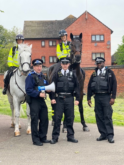 MPSStonebridge's tweet image. Fun-filled day at Gibbons Recreation Ground! Police horses trotted in as children's faces lit up with excitement exploring our police cars. An amazing opportunity for kids to meet your local police team. Special thanks to #neasdentemple #stonebridge #mpsrtpc #harlsdenkgsnt