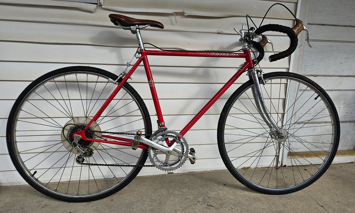 #bikechi I'm selling my 1983 54cm Peugeot. DM me for details if interested.