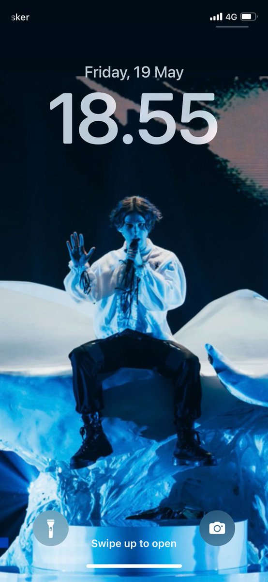 itryalter's tweet photo. @lukeblackmusic is my phone wallpaper right now. #samomisespava #lukeblack  #ESC2023 https://t.co/lD1IfJ8Qx9