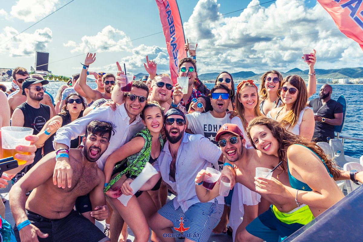 We put together a gallery of our top party photos... take a peak here  👀 👇👇 buff.ly/41qU5Xu 

#ibiza #party #summertime #boatparty