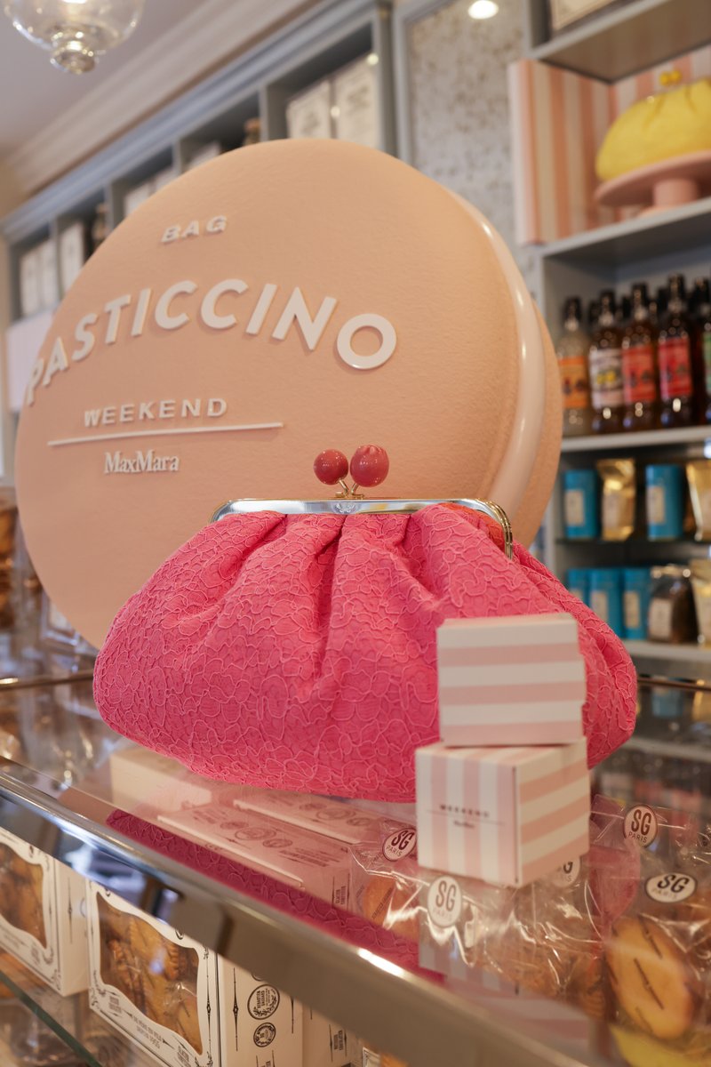 weekendmaxmara's tweet photo. #PasticcinoBag dresses the pastry shops of Sébastien Gaudard for the second stop of the #PasticcinoBagWorldTour now landing in France. A delectable experience awaits in #Paris from May 12 to May 21 at @sebastiengaudar shops in Rue des Pyramides, 3 and at Rue des Martyrs 22. https://t.co/936rERmZMm