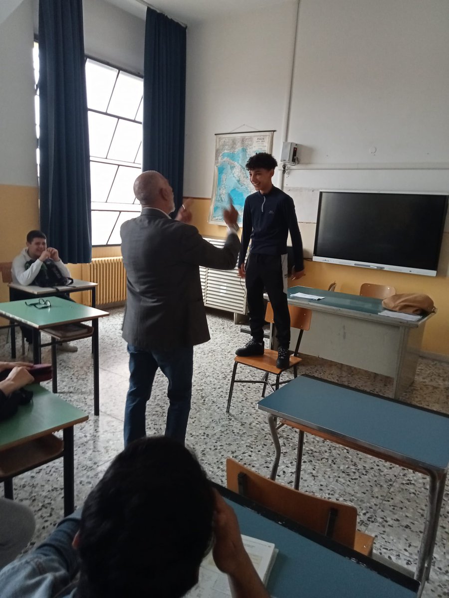 Sveliamo la meraviglia. Risvegliamo in loro il ricordo della bellezza. In loro la salvezza del mondo. 
Verona, Istituto IPSIA Giovanni Giorgi..