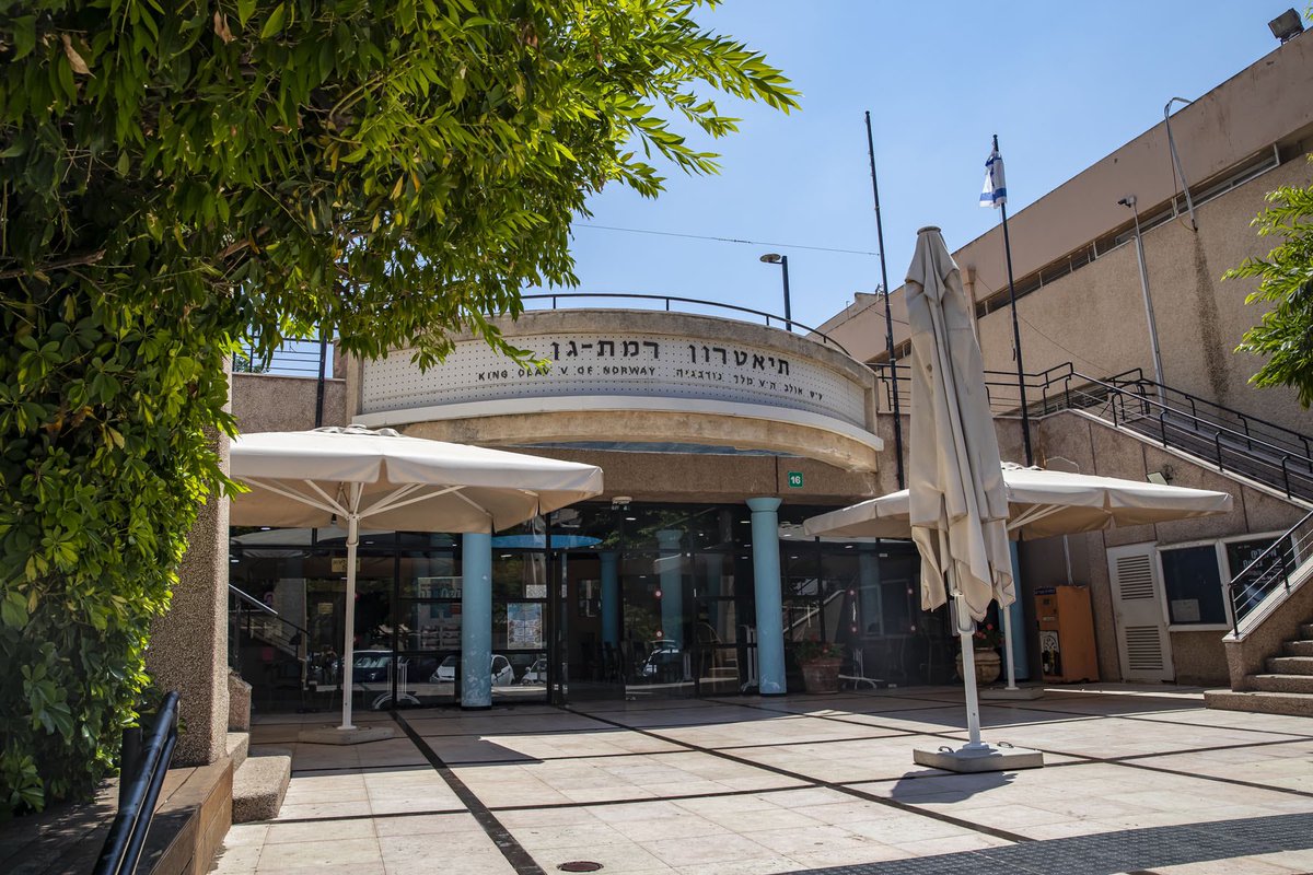 Robelighting's tweet photo. Beit Zvi School for the Performing Arts is an acting school with an associated Theatre located in Ramat Gan city, Tel-Aviv, Israel, now benefitting from a full lighting upgrade that included the addition of @robelighting #ParFect150 RGBW, #VIVACMY &amp; #T1Profile luminaires. https://t.co/3lSwMxESQZ