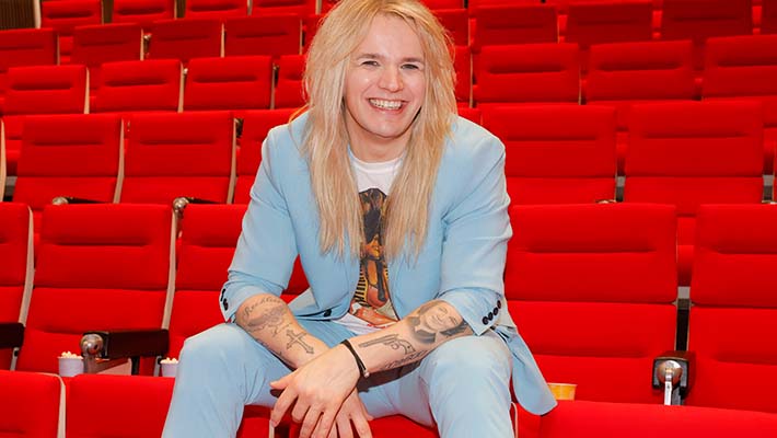rockforlife1987's tweet photo. Happy 4️⃣0️⃣th Birthday, Olli Herman❣️(19.05.1983🇫🇮) Hyvää syntymäpäivää❣️ 🥳🥰🎂🧁🥂🎉🎈🎊🎇🎆🧨🎁♥️🎤🎸🤘🏻🎶🔥 #OlliHerman #RecklessLove #OlliHerman40 #HappyBirthdayOlliHerman #Hyvääsyntymäpäivää #PepeReckless #HessuMax #JalleVerne https://t.co/AHcr7HMEfg