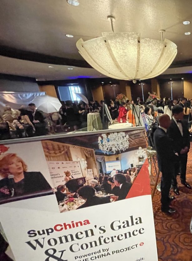 RcjWang's tweet photo. Absolutely delighted to receive @thechinaproj’s Rising Star in Entrepreneurship Award at the 2023 #SupChina Women’s Gala, on behalf of @LintrisCons! It’s wonderful to be recognised for our work in bridging East &amp; West to deliver leading health analysis for our global client base. https://t.co/XOxd7tZNNC