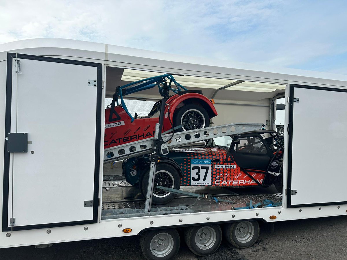 Yesterday we delivered these two cracking Caterhams to Croft Circuit in Darlington.  
#CoveredCarTransport #RaceCarTransport #RaceDay #Caterham #CroftCircuit