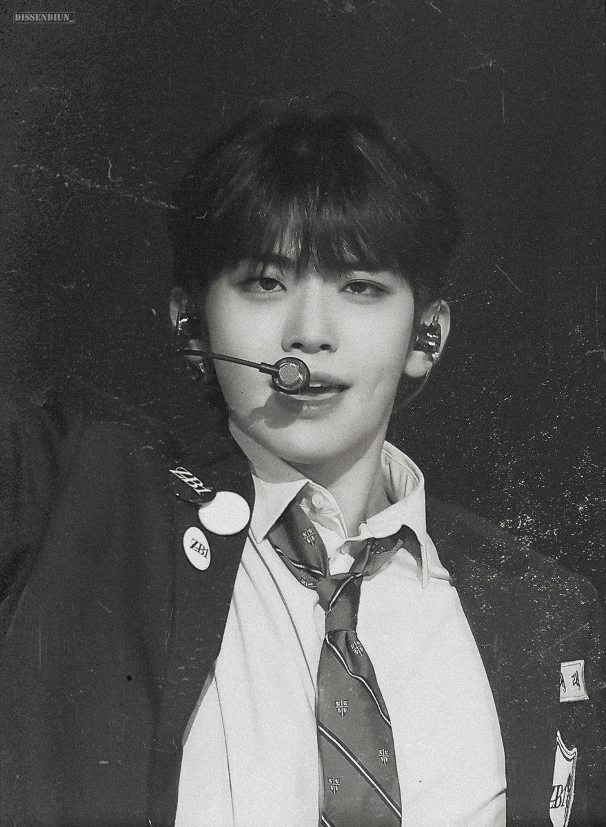 Dissendiun_'s tweet photo. 230514 KCON IN JAPAN

🎞️🖤

#김태래 #KIMTAERAE #キムテレ
#제베원 #제로베이스원 #ZB1 #ZEROBASEONE https://t.co/KALellpLV3
