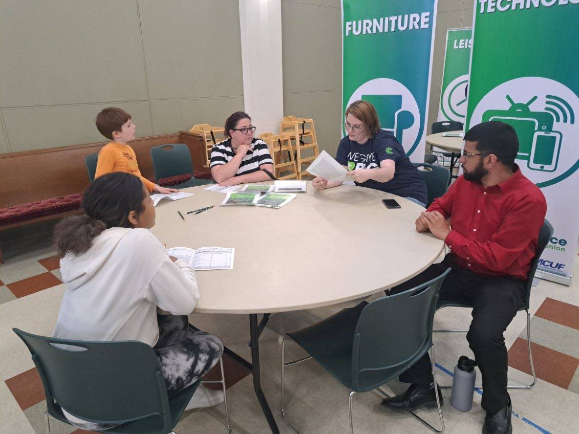 Tony Hollow tweet media