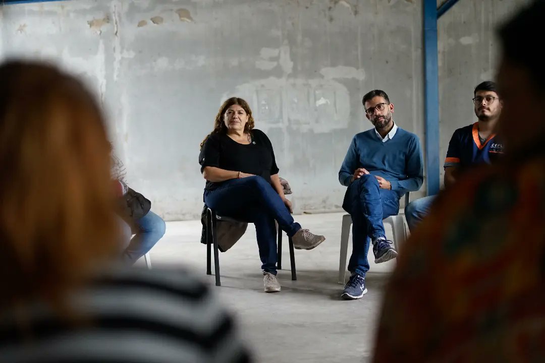 tolosamatias's tweet photo. También compartimos en el CEPLA de Villa Angelina, un encuentro junto al equipo y referentes comunitarios donde pudieron transmitir el trabajo que día a día llevan adelante en el abordaje del consumo problemático de sustancias, con una mirada integral.

#PrimeroLaGente https://t.co/CacJDzQh7o