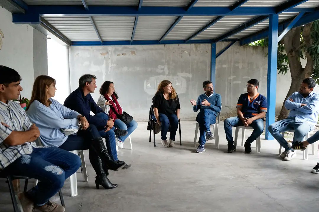 tolosamatias's tweet photo. También compartimos en el CEPLA de Villa Angelina, un encuentro junto al equipo y referentes comunitarios donde pudieron transmitir el trabajo que día a día llevan adelante en el abordaje del consumo problemático de sustancias, con una mirada integral.

#PrimeroLaGente https://t.co/CacJDzQh7o
