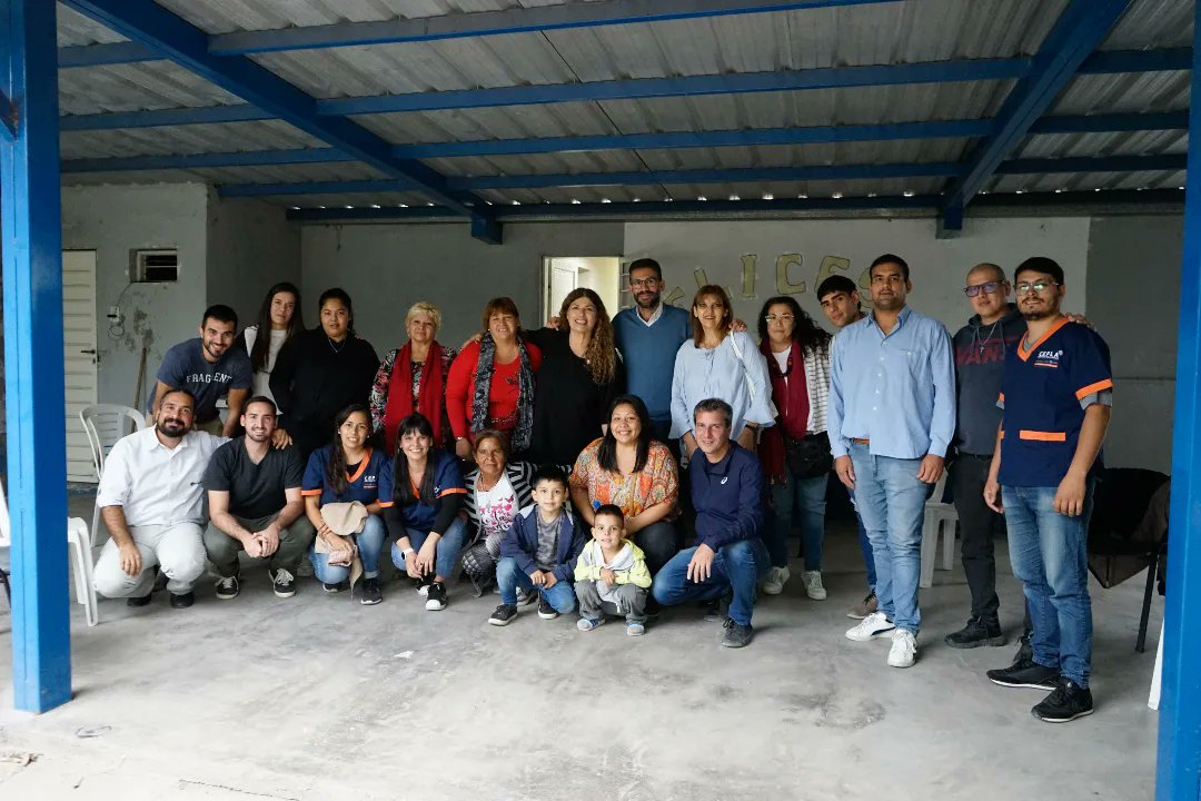 tolosamatias's tweet photo. También compartimos en el CEPLA de Villa Angelina, un encuentro junto al equipo y referentes comunitarios donde pudieron transmitir el trabajo que día a día llevan adelante en el abordaje del consumo problemático de sustancias, con una mirada integral.

#PrimeroLaGente https://t.co/CacJDzQh7o