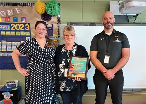 Wood Road Educator Receives Teacher of the Week Award!

TCT Federal Credit Union recently presented Barbara McCune at Wood Road Elementary School with their Teacher of the Week award.  Congratulations! 

Read more at: bscsd.org/site/default.a…