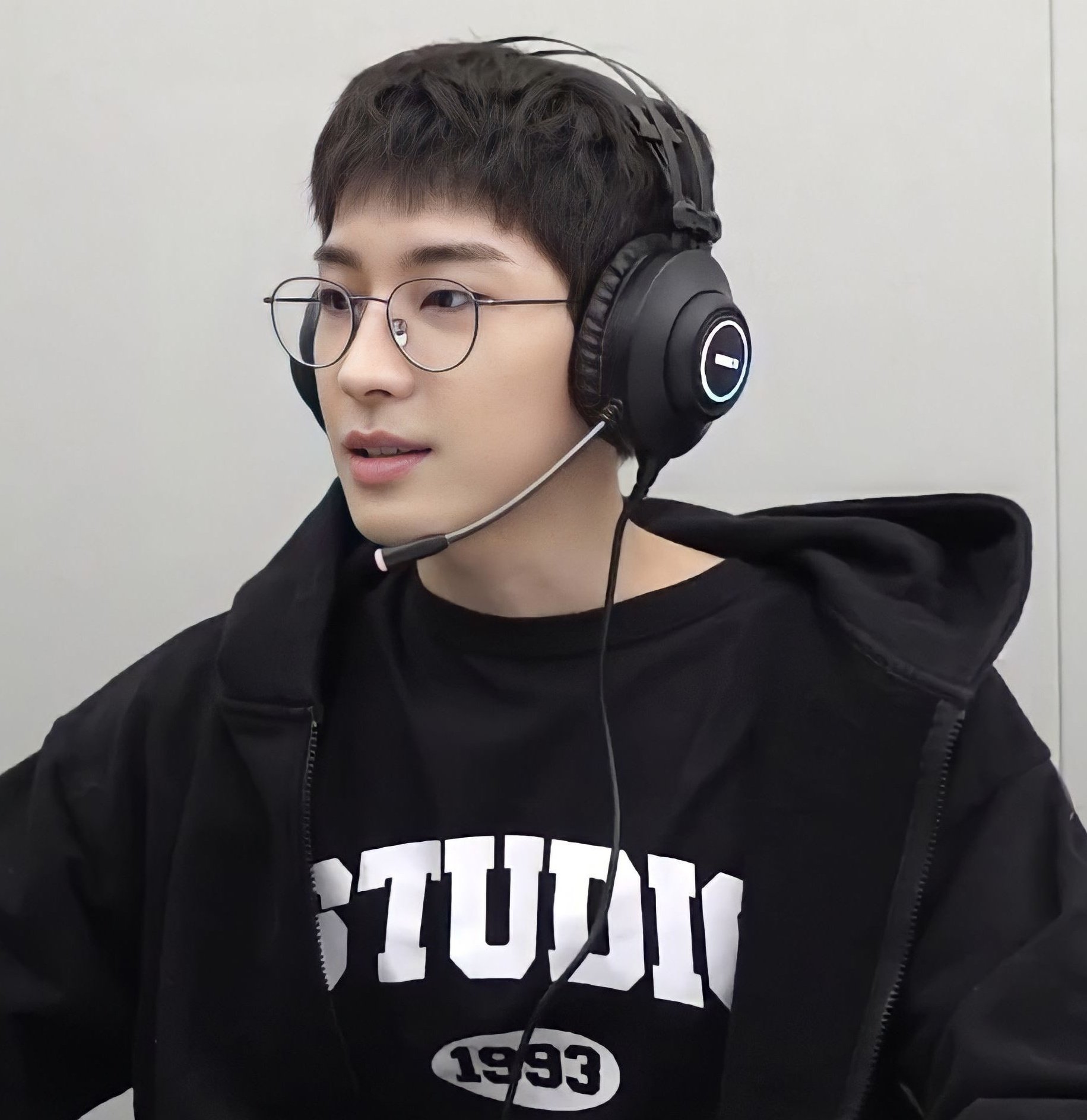  on twitter lesson learned wonwoo filo au wherein you need to