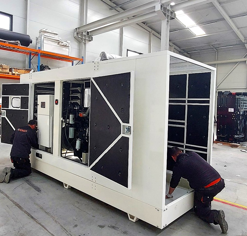 EnergenGensets's tweet photo. Every task we accomplish is very valuable, even if it means getting our workwears dirty.
#energen #madeineurope #dieselgenerators #accomplishing #gensets #powergeneration #valuablework https://t.co/iGumaDVW3L