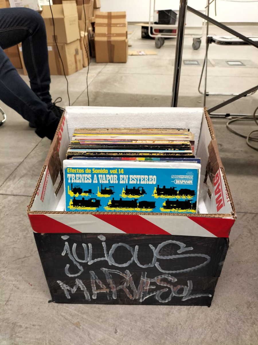 JuliousMarvesol's tweet photo. Esta tarde estaré en el Festival de creación y experimentación de Canarias #NUMAcircuit, poniendo discos previamente seleccionados durante 2 días del archivo sonoro del @teatenerife, set montado en la entrada del mismo TEA, 45min por selector y entrada libre🧐🥳 https://t.co/Jqz2OJQlY8