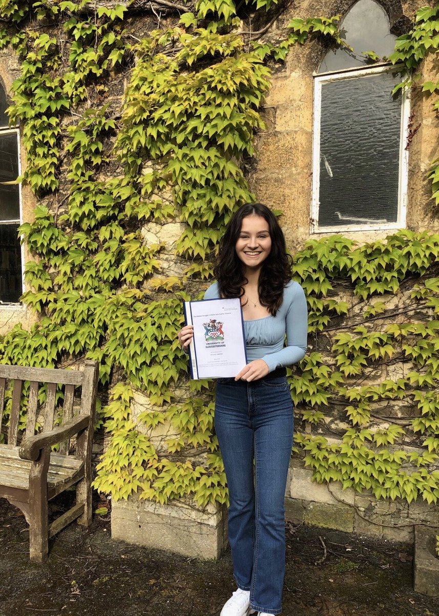 LoisCooper02's tweet photo. In honour of #coeliacawarenessweek2023, I would like to announce that I submitted my final year project.
PS. My project is 100% digital, however I couldn’t miss out on this rite of passage - posing with a dissertation!
#coeliacdisease #uniofglos #finalyearproject https://t.co/MP4XuFbNkZ
