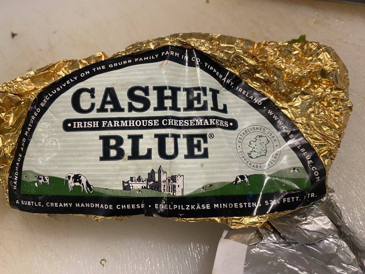 IRISHLINKS's tweet photo. Everything Cashel is beautiful @CashelPalace @CashelBlue @MikeyRyans @HeritageIreOPW @RelaisChateaux @IrelandBlueBook @VisitTipp we couldn’t resist the Cashel Blue #bestcheese https://t.co/lWdby4GeWV