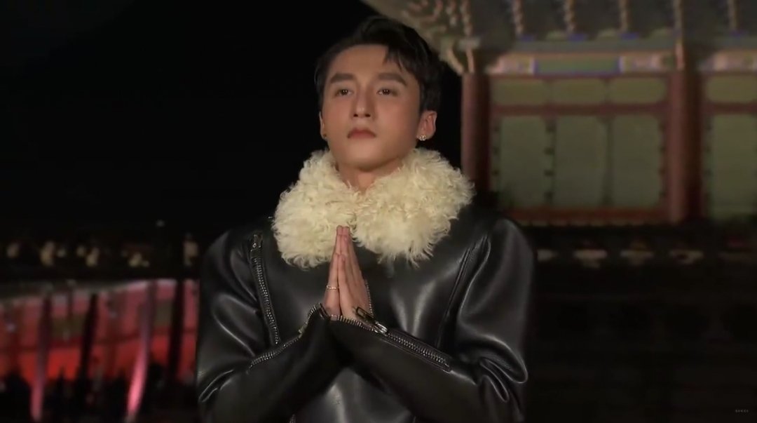 camhannn's tweet photo. @CRAVITYstarship @sontungmtp777 Thank you very much 🇻🇳🌷

#SonTungMTP 
@sontungmtp777 https://t.co/N1vaL53JkV