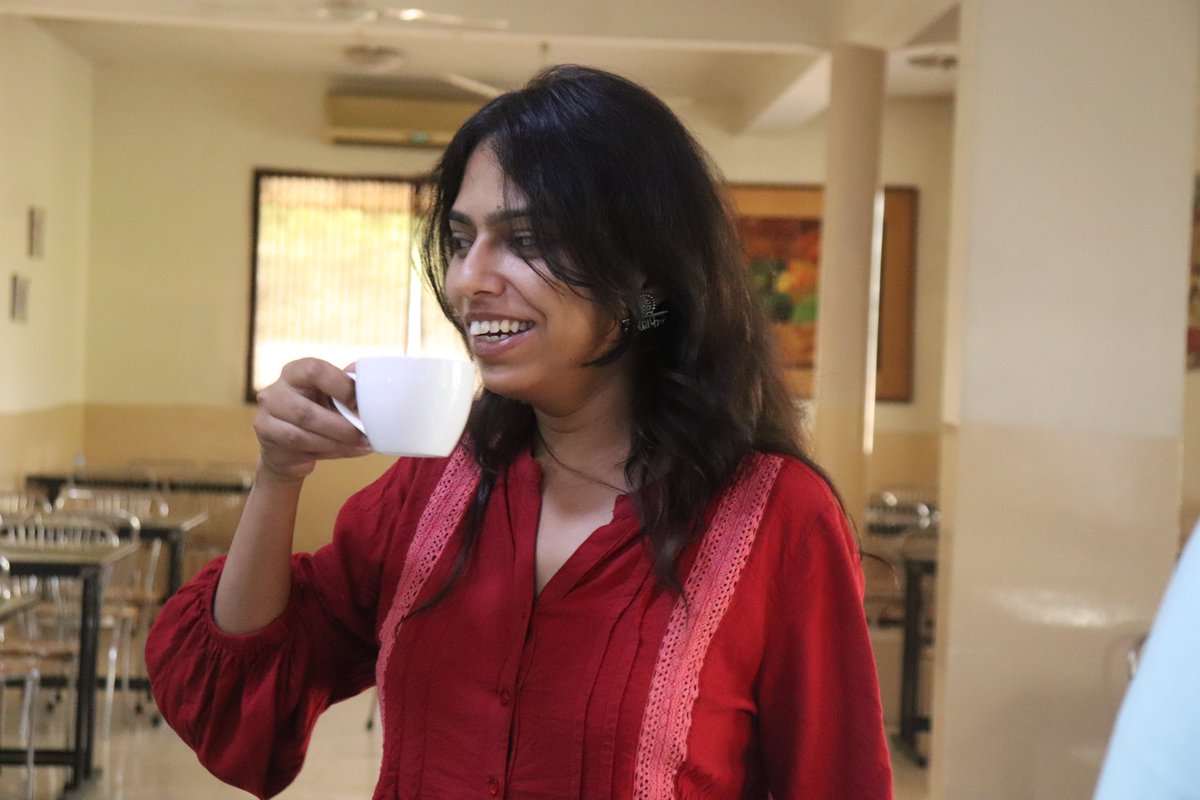 Chai ☕️ is more than just a drink, it's an emotion❤
In a mood for gossip or a friendly banter? 𝐂𝐡𝐚𝐢 𝐡𝐨 𝐭𝐨 𝐦𝐚𝐳𝐚 𝐚𝐚 𝐣𝐚𝐲𝐞! 😄☕️
Feeling sleepy😴after lunch? 𝐊𝐨𝐢 𝐜𝐡𝐚𝐢 𝐩𝐢𝐥𝐚 𝐝𝐨 𝐲𝐚𝐚𝐫! 

#InternationalTeaDay2023 #teaday #chailove #seasia
