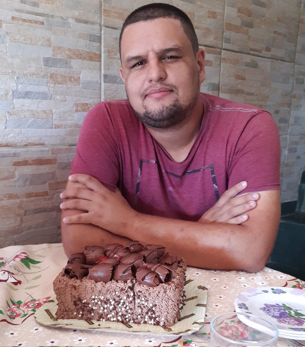 fhcsaoroque220's tweet photo. Eu sei que o tempo passa e as pessoas deixam de te dar parabéns pelo aniversário nas redes sociais (eu tô nessa lista)
Mas quem pegou esse tempinho ontem pra me desejar esses parabéns nas redes, ou até no pensamento me deu os msm parabéns, muito obrigado 🎉🥳🙏🏻
#29anos #Vem30 https://t.co/kPGOTZFTVO