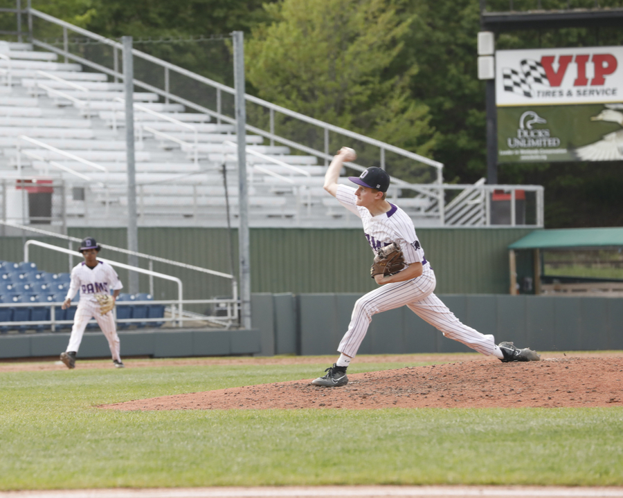 DeeringHS's tweet photo. Here are a few photo highlights showcasing the outstanding achievements of the Deering High School baseball team. We take great pride in their remarkable sportsmanship and remarkable team attitude..
Photos courtesy of Kneka Smith.
#deeringhs #DHSbaseball https://t.co/plZNewjovc