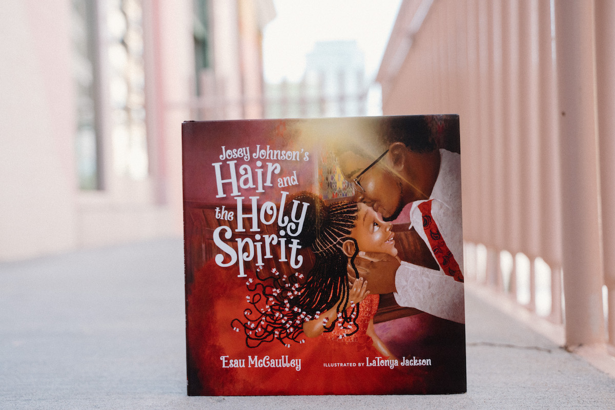 IvpKids's tweet photo. Join Josey Johnson as she learns what #Pentecost is all about: celebrating God's diverse design.

Get your copy of 'Josey Johnson's Hair and the Holy Spirit' by @esaumccaulley here: https://t.co/HSQ9XiP02J https://t.co/xdH5qCgIHQ