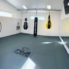 theholisticnick's tweet photo. Essentials for my family home:

- mats &amp; bags
- outdoor gym
- land &amp; animals
- natural spring https://t.co/QnKzCiOdhx