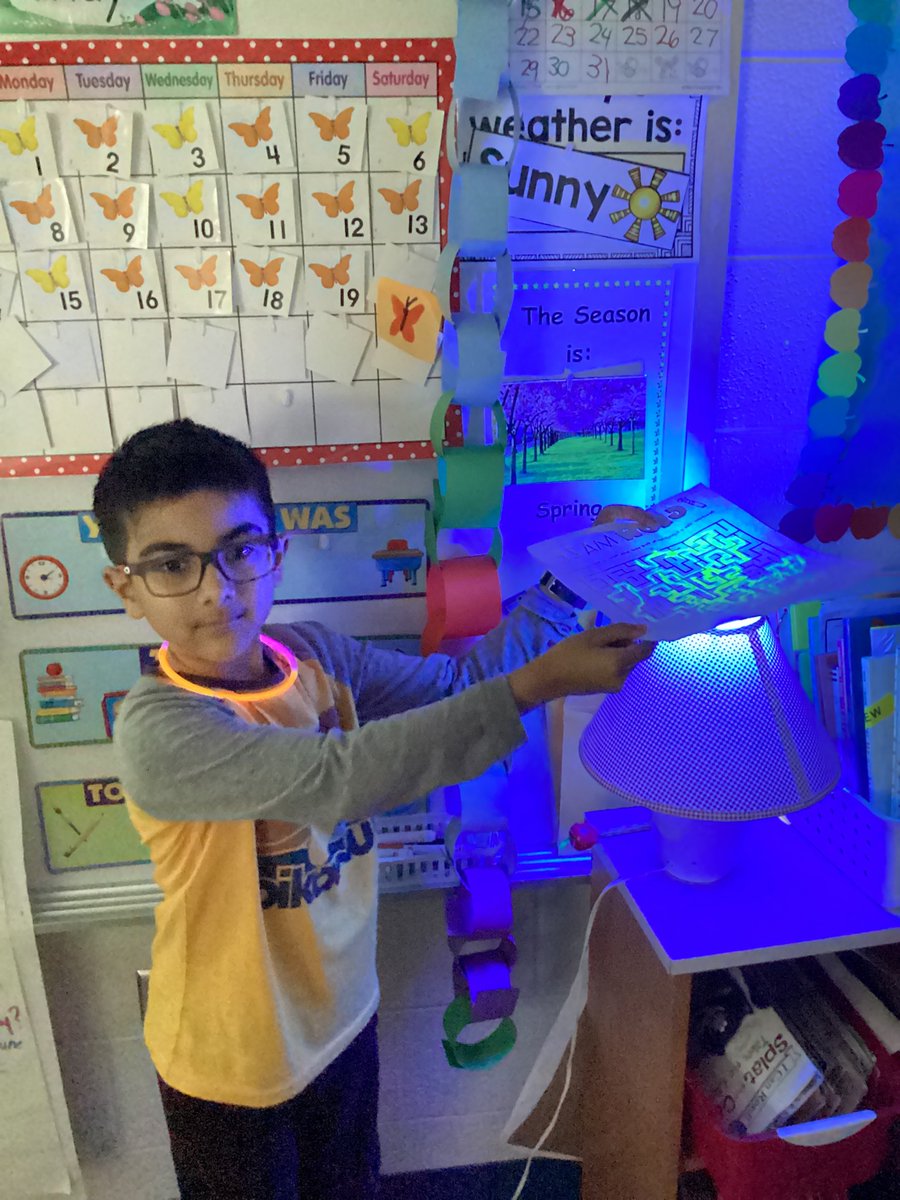 KinderSmarten's tweet photo. GLOW day is a success! https://t.co/RtoJWNbTs8