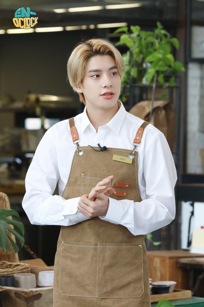 timeto_Jake's tweet photo. 220520 위버스

[Behind Cut] EN-O'CLOCK - EP.38

#ENHYPEN #JAKE #엔하이픈 #제이크 https://t.co/ufGo5lGuc5