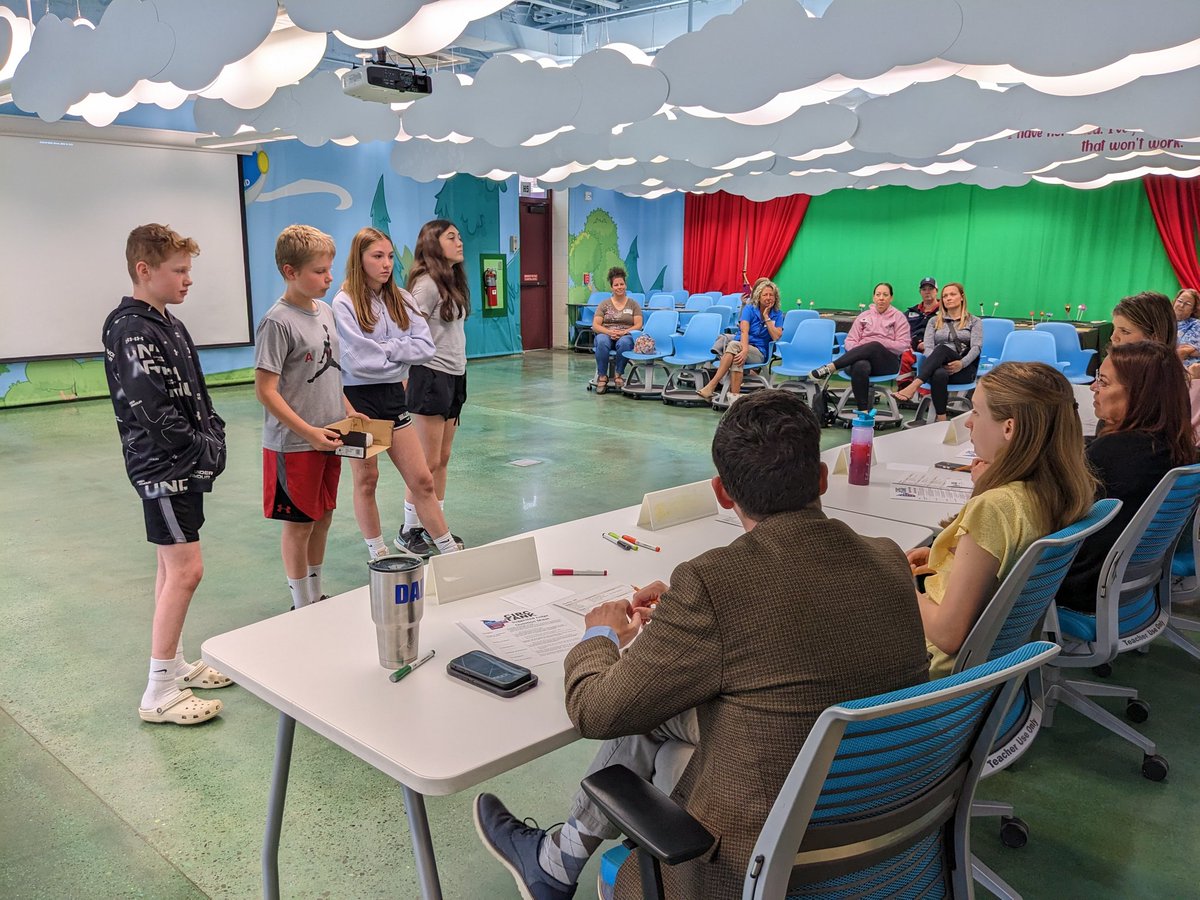 🅼🆁. 🅵🅾🅶🅻🅴 tweet media