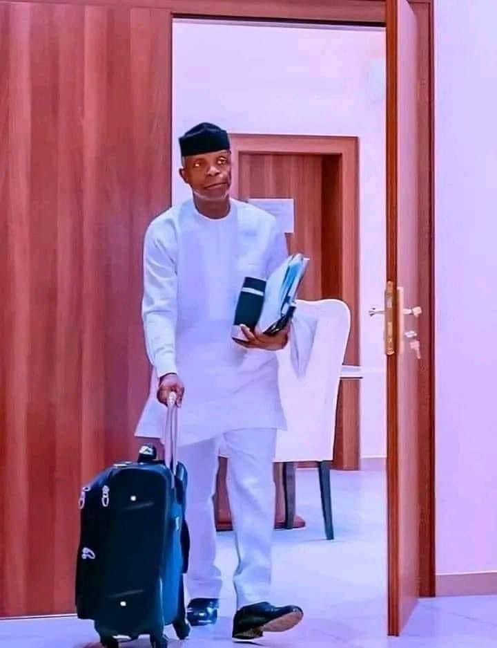 oyin_ng's tweet photo. There is an appointed time for everything under the sun - Ecclesiastes 3:1. He came, he saw, he conquered. It's time to say 'thank you' to Nigerians for the opportunity to serve in the capacity of 02 of our great nation. We are sure that posterity will be fair to him. 1/2 https://t.co/nb41VQZnmq