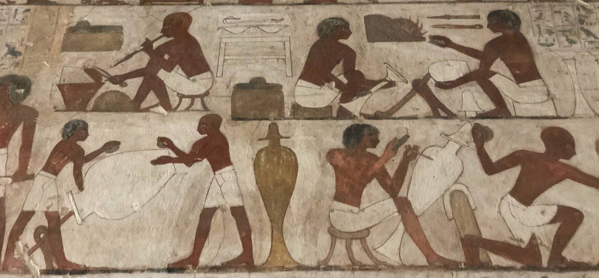landoflove20's tweet photo. The ancient #Egyptians were gifted artisans&amp;pottery was an art where they excelled,Egypt in z #predynastic period produced pottery of very high quality,Egypt made pottery before building z Pyramids,This is evident from z presence of older hieroglyphic writing with characters https://t.co/z4S3BpZvff