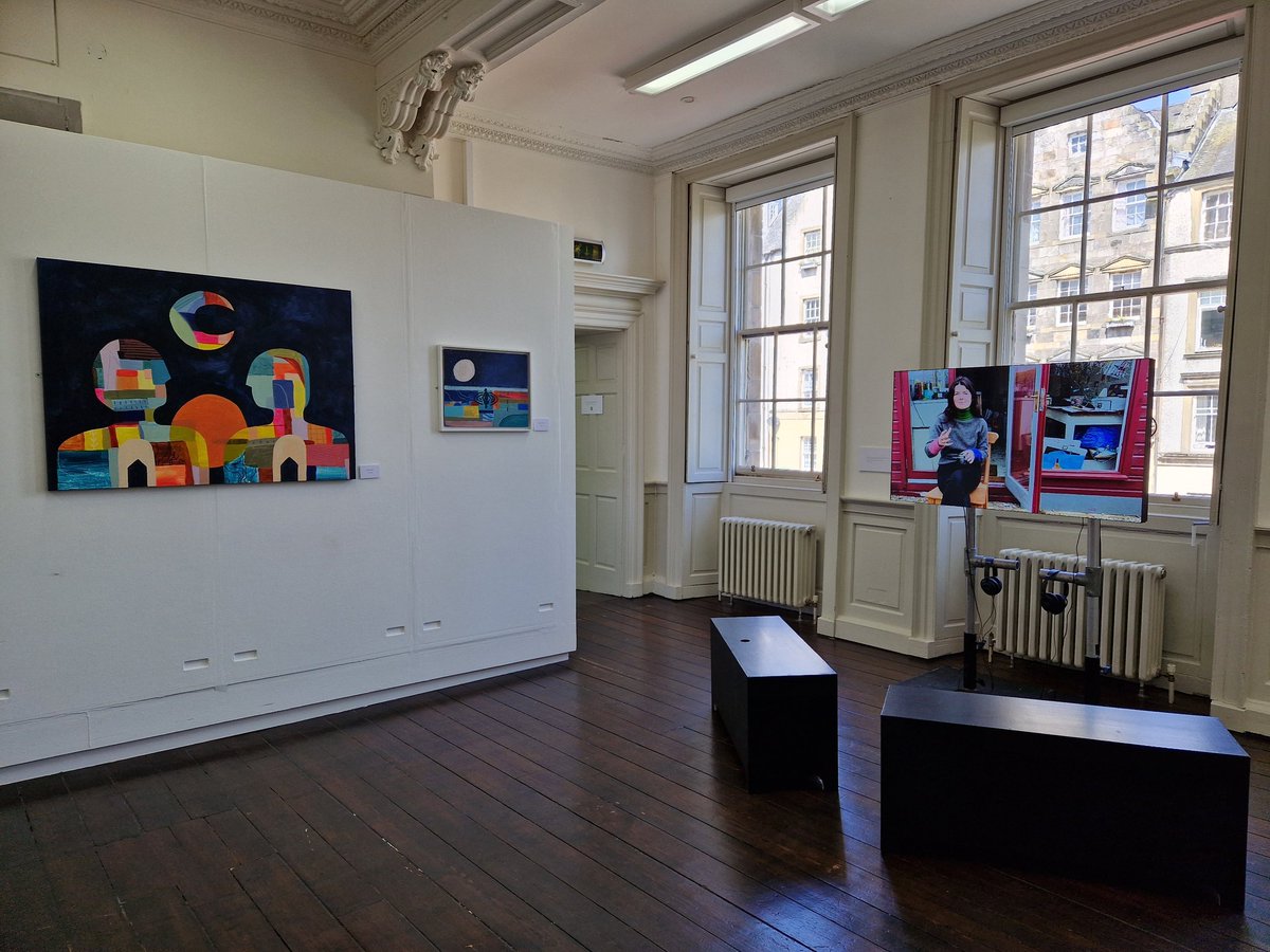 This weekend why not visit @orlastevensart exhibition @Tolbooth in #Stirling? A beautiful exhibition of stunning pieces displayed across two rooms. It is totally free to visit. #lovelocal