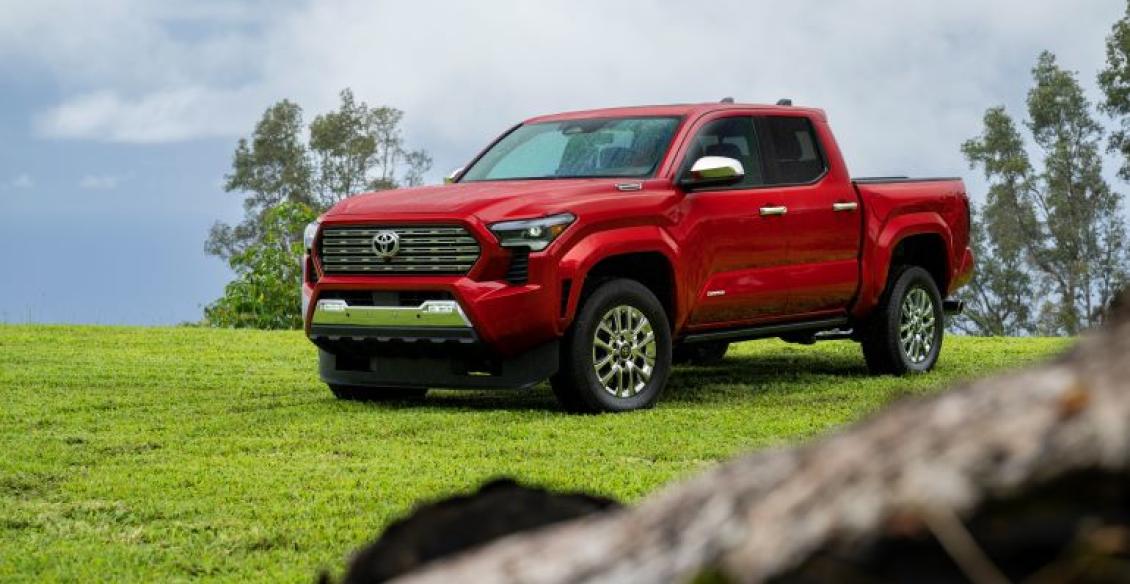 WardsAuto's tweet photo. Toyota Pulls Out the Stops With Tacoma Redesign | Toyota looks to maintain its leadership in the midsize pickup category with a redesign of the Tacoma. https://t.co/NtrNzCrD51 @Toyota @ToyotaTacoma #midsizepickup https://t.co/6MyB8bUZyR