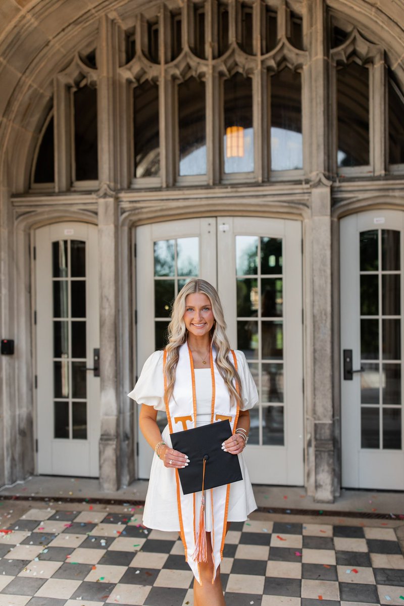 loribags88's tweet photo. #UTGrad2023 Congrats, Molly Kate!! https://t.co/cK7uRnI9LD