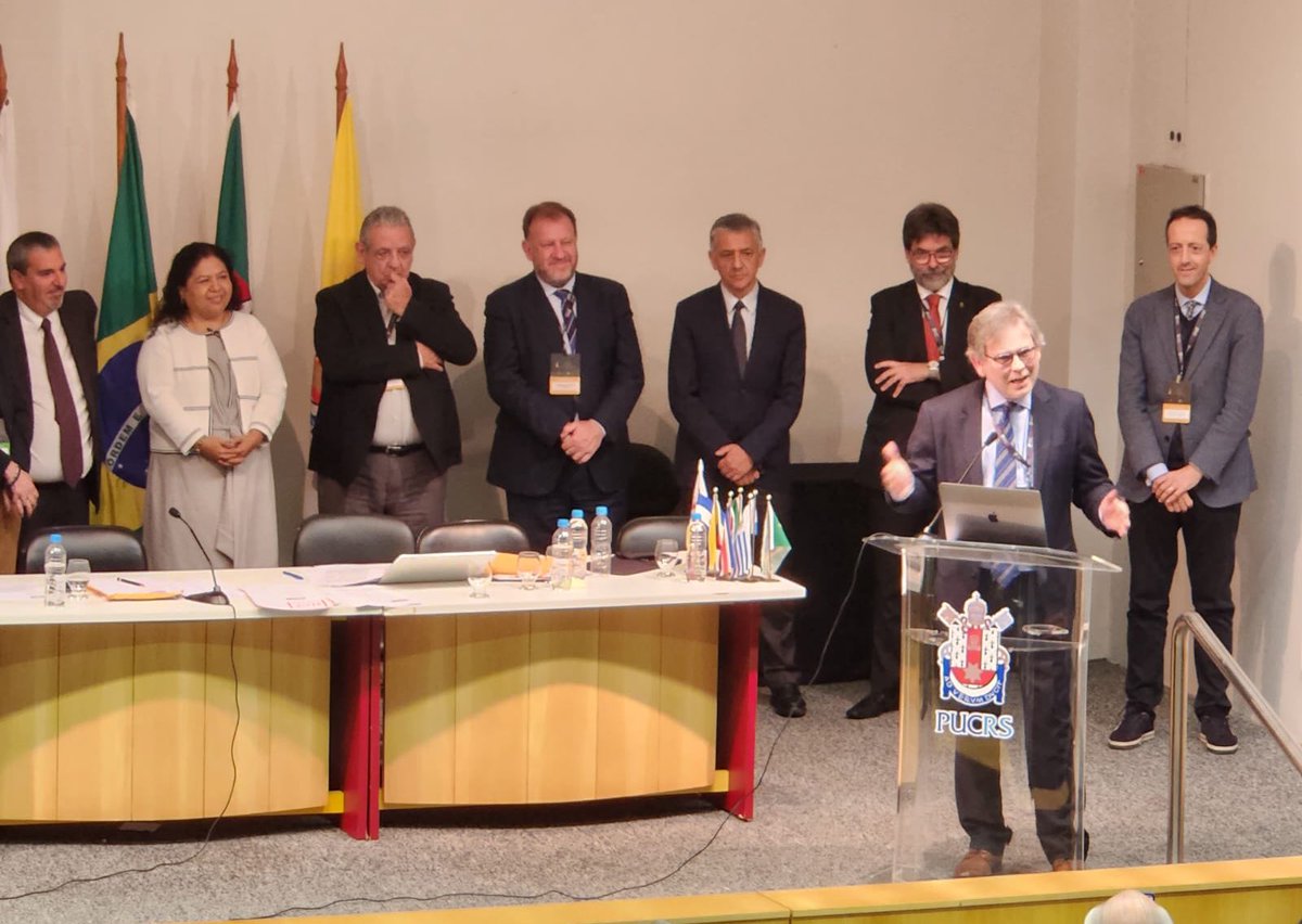IIBDP's tweet photo. Fue elegido como Presidente de nuestro Instituto el Prof. @SantiagoPCampos, como Secretario General el Prof. Giovanni Priori y como Tesorera la Prof. Ángela Buitrago https://t.co/TJgBcPOmjH