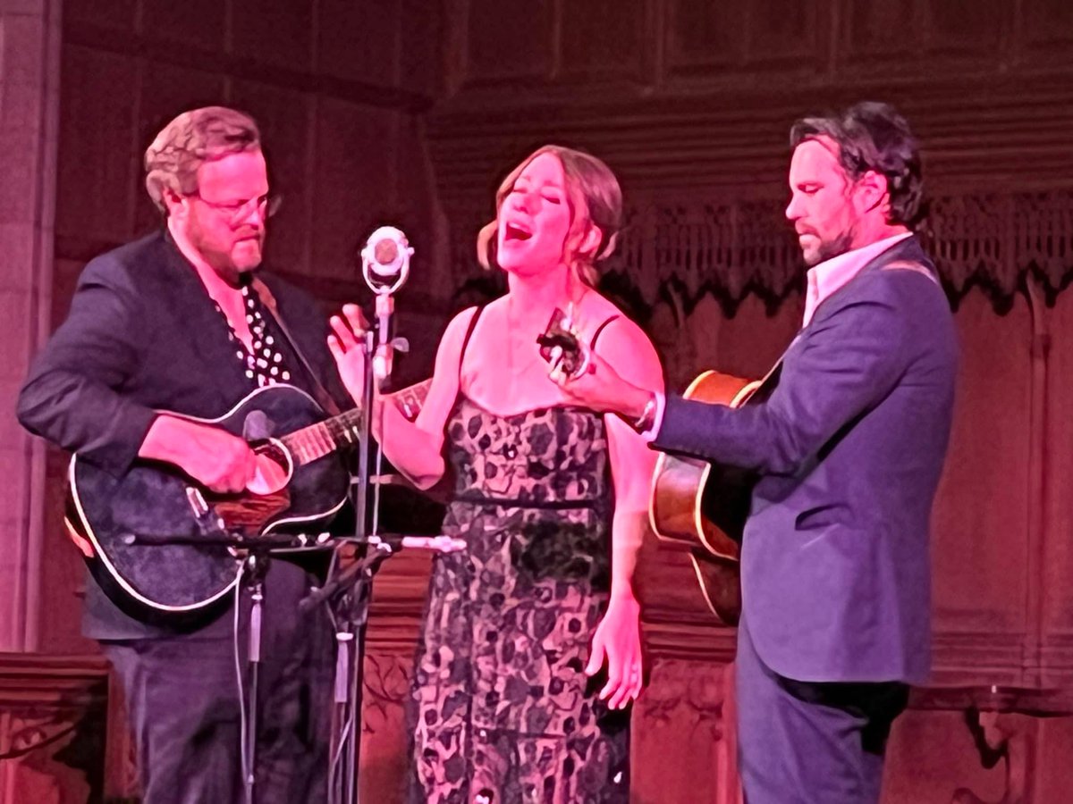 “This might be our favorite place to play in the whole world.” Thank you, The Lone Bellow ❤️ and thank you from @TheOutpostBurbs for another great show last night!  @TheLoneBellow @News12NJ @NJArtsCouncil @NJArtsDaily @baristanet @MontclairTimes @MontclairPatch @MontclairTAP